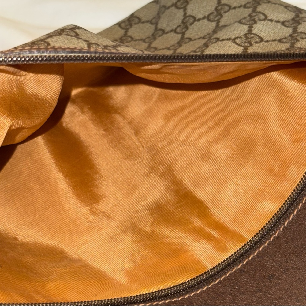 Vintage Gucci Clutch - Picture 8 of 12